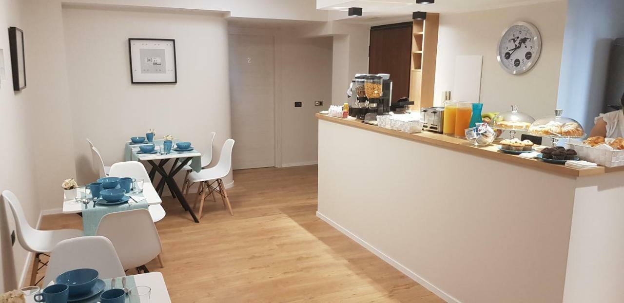 Eva Luxury Rooms 卡利亚里 外观 照片